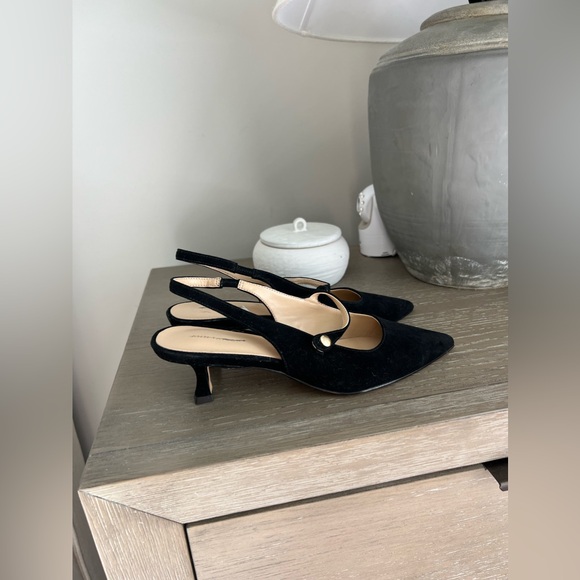 Ann Taylor size 6 black suede kitten heel classic - Picture 5 of 9